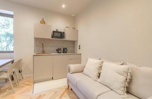 Ecully Apartment | Appartement moderne et confortable , Ecully