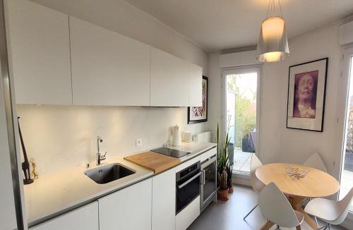 Saint-Gratien Apartment | Appartement moderne avec terrasse - 15min de Paris