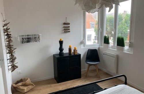 Malo-les-Bains Apartment | Appartement moutarde Place Turenne