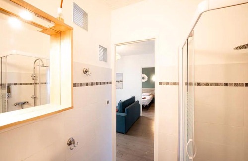 Aigues-Mortes Apartment | appartement n2 centre village, clim, parking gratuit