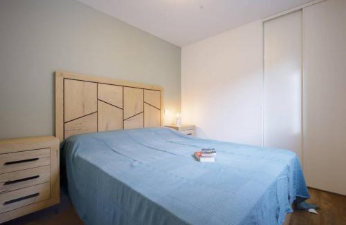 Peyragudes Apartment | Appartement Neuf à Loudenvielle - 6 pers, 2 ch, terrasse sud, proche télécabine et Balnéa - FR-1-695-12