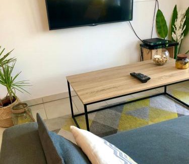 Alenya Apartment | Appartement neuf, climatisé, proche mer