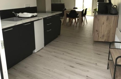 Savigne-lʼEveque Apartment | Appartement numéro 4 ou numéro 8