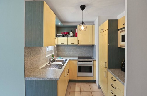 Domdidier Apartment | Appartement paisible avec terrasse