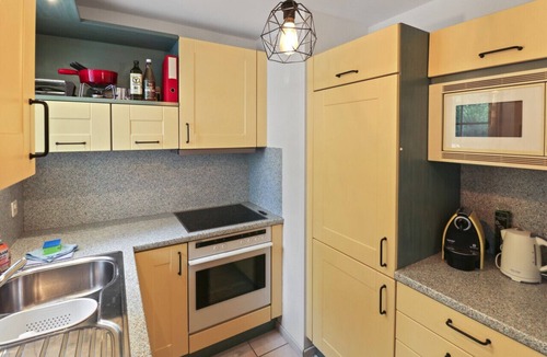 Domdidier Apartment | Appartement paisible avec terrasse