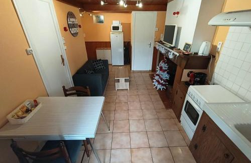 Bagneres-de-Bigorre Apartment | Appartement plein sud au RdC avec terrasse et parking