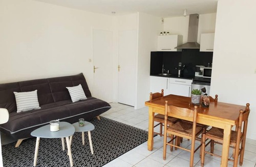 Perros-Guirec Apartment | Appartement plage de Trestraou