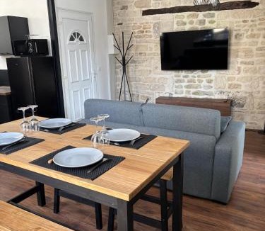 Fontenay-le-Comte Apartment | Appartement plein coeur de ville