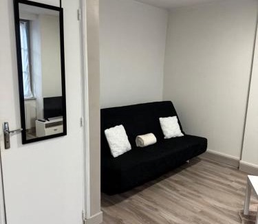 Aubusson Apartment | Appartement plein centre