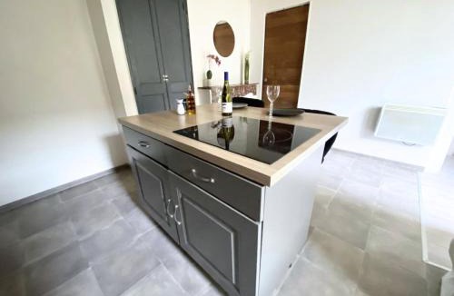 Le Pontet Apartment | Appartement plein centre wifi terrasse