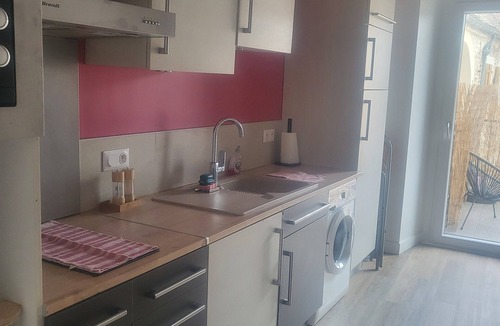 Coignieres Apartment | Appartement Plein de Charme