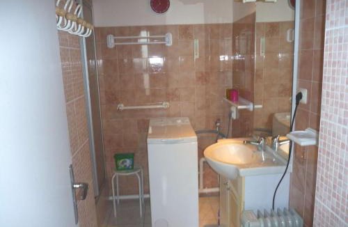 Marseillan Plage Apartment | Appartement près de la plage avec balcon et parking, idéal pour 6 personnes - FR-1-387-154