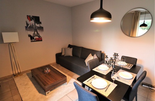 Aubervilliers Apartment | Appartement Premium - Paris Stade de France (Terrasse + Parking)
