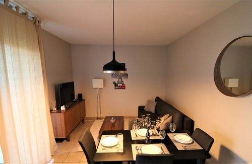 Aubervilliers Apartment | Appartement Premium - Paris Stade de France (Terrasse + Parking)