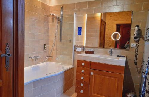 Crepon Apartment | Appartement Prestige Résidentiel 3 chambres 3 salles de bain au Manoir de Mathan à Crépon 5 mn d'Arromanches et 10 mn de Bayeux