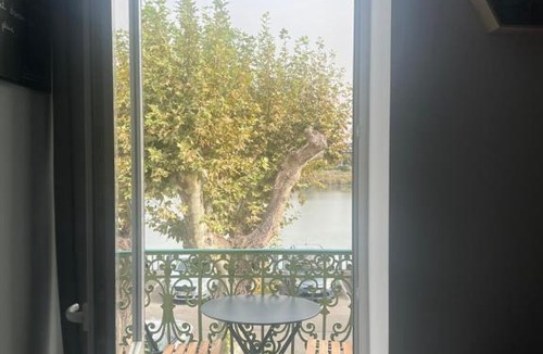 Serrieres Apartment | Appartement privé « Rive Droite »