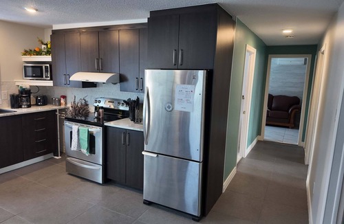 Rouyn-Noranda Apartment | Appartement pro, entrée privée, parking