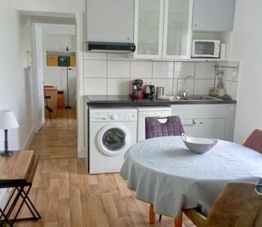 Asnelles Apartment | Appartement proche de la plage - wifi, bien agencé