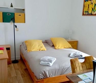 Asnelles Apartment | Appartement proche de la plage - wifi, bien agencé