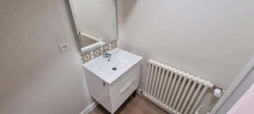 Mauleon Apartment | Appartement proche Grand Parc 1 Chambre