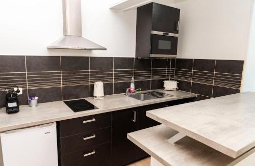 Saint-Julien Apartment | Appartement proche Place Saint-Sauveur