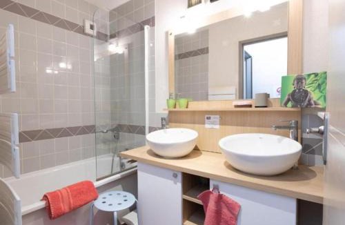 Sers Apartment | Appartement proche village - 10 pers. - FR-1-403-115