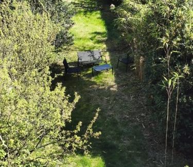 Dernier Sou Apartment | Appartement rénové 50M2 avec jardin commun et Parking privé