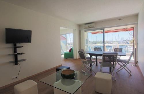 La Grande-Motte Apartment | Appartement rénové avec clim, vue mer - 5 pers. - FR-1-874-12