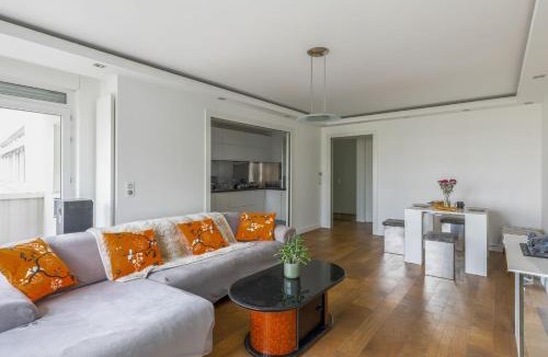 Issy-les-Moulineaux Apartment | Appartement Rodina - Welkeys