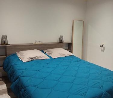 Aubigny-sur-Nere Apartment | Appartement Rez de chaussée