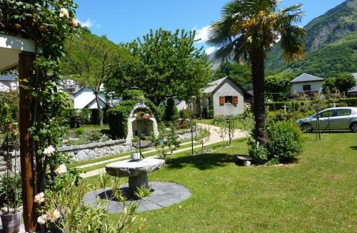 Esquieze-Sere Apartment | Appartement Rez de Jardin