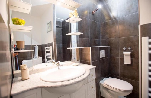 Bagneres-de-Bigorre Apartment | Appartement Romantique