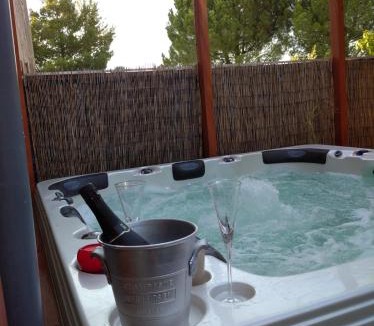 Espondeilhan Apartment | Appartement romantique l'EVASION