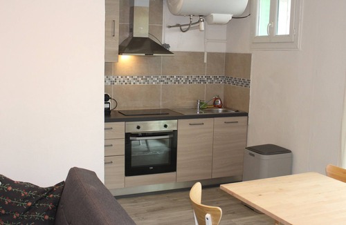 La Belle de Mai Apartment | Appartement Rouge, Bienvenus à la Belle de Mai !
