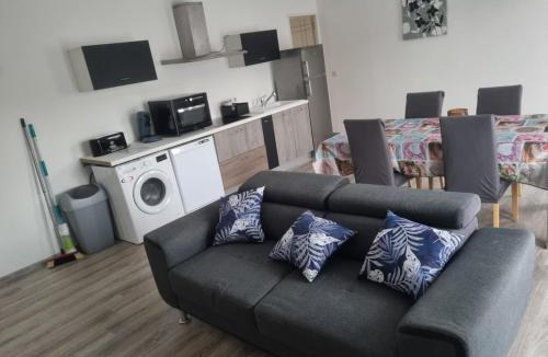Cransac Apartment | Appartement séjour , cure Cransac au 1er étage 2 nuits minimum