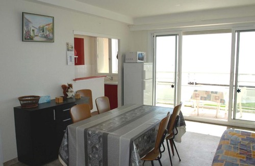 Saint-Jean-de-Monts Apartment | Appartement Saint-Jean-de-Monts, 2 pièces, 6 personnes - FR-1-323-87