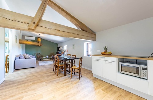 Saint-Nauphary Apartment | Appartement Sauvage Ô Domaine