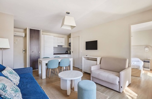 La Grande-Motte Condo | Appartement Spacieux | Kitchenette Equipée