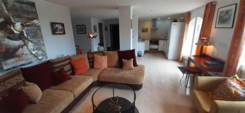 Pau Apartment | Appartement & Spa - Panoramic Olivars