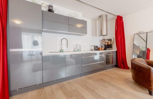 Les Eaux-Vives Apartment | Appartement Spacieux à 15 Minutes du jet D'eau