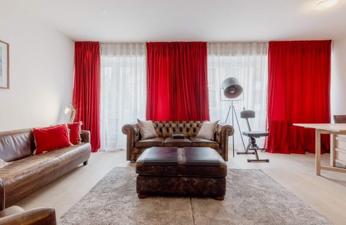 Les Eaux-Vives Apartment | Appartement Spacieux à 15 Minutes du jet D'eau
