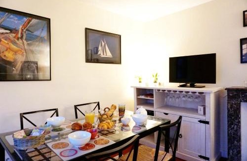 Notre-Dame Apartment | Appartement spacieux à 5 minutes du Château de Versailles