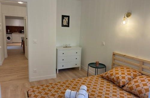 Downtown Angers Apartment | Appartement spacieux 8 pers - Coeur d'Angers - Balcon