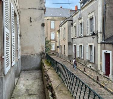 Downtown Angers Apartment | Appartement spacieux 8 pers - Coeur d'Angers - Balcon