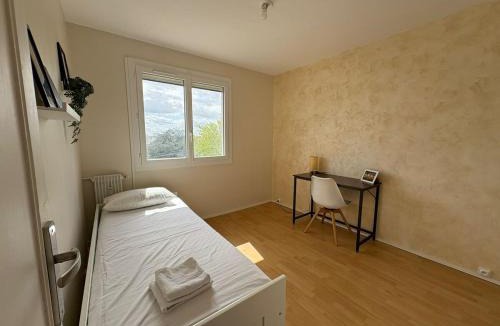 Sud Loire Apartment | Appartement Spacieux et Balcon Vieille Levée