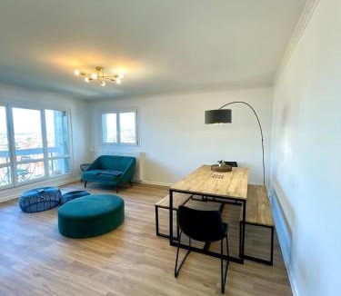 Taverny Apartment | Appartement spacieux pour 8 personnes, Parking privé gratuit, Gare a 10 min à pied
