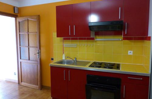 Moyen-Vernet Apartment | Appartement Stade Aime Giral