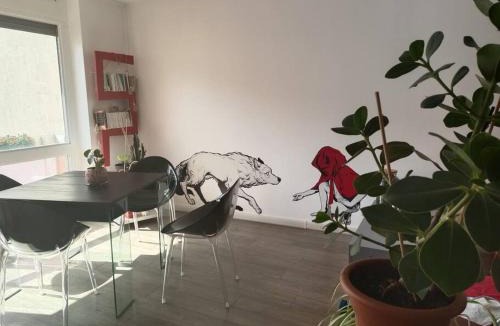 Charonne Apartment | Appartement Street-art