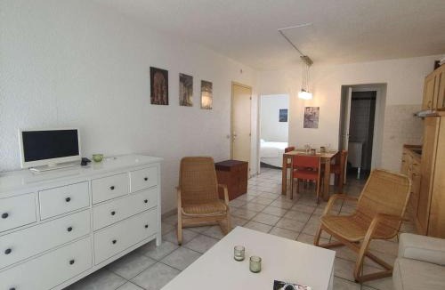 Le Barcares Apartment | Appartement T2 avec Terrasse et Piscine, Parking Privé, Espace Aquatique - Le Barcarès - FR-1-195-22