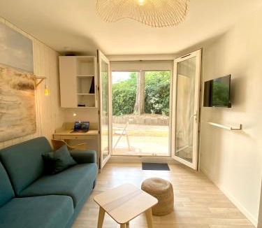 Saint-Marc-sur-Mer Apartment | Appartement t2 , bord de mer, accès direct plage